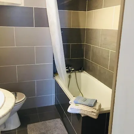 Apartment Rdc Dans Maison 